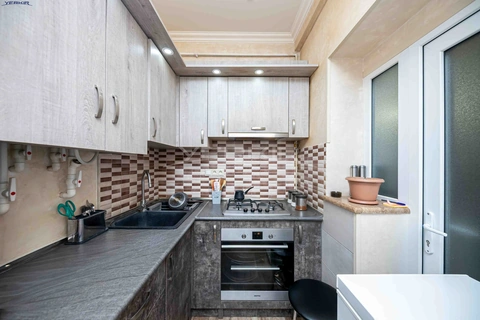 Apartments Code: 9+2437911