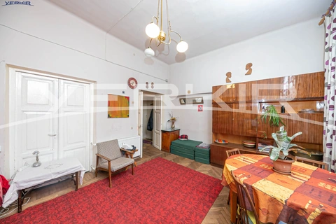 Apartments Code: 5+2120218