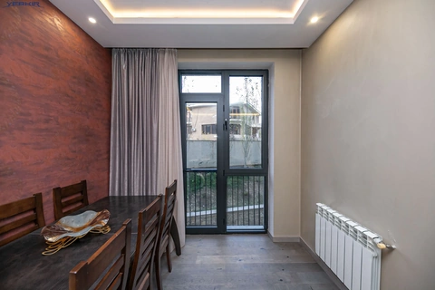 Apartments Code: 9+3919335