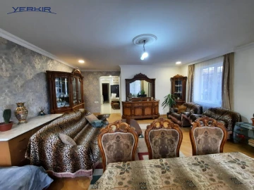 Apartments Code: 5+314463