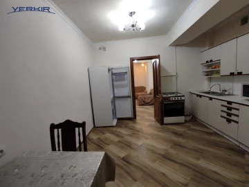 Apartments Code: 8+314954