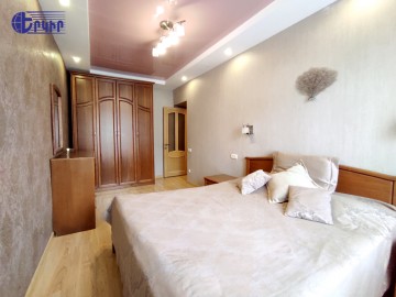 Apartments Code: 4+403144