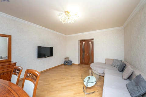 Բնակարաններ Կոդ` 1+3496555