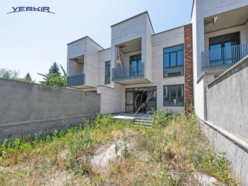 Houses Code: 5+518880