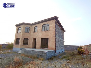 Houses Code: 5+50604