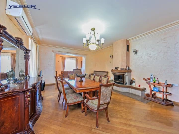 Apartments Code: 10+418505