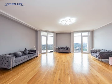 Բնակարաններ Կոդ` 5+313069