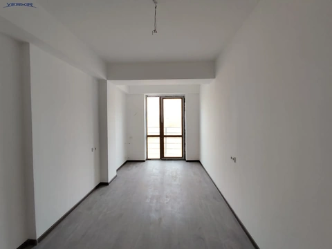 Apartments Code: 10+2690886