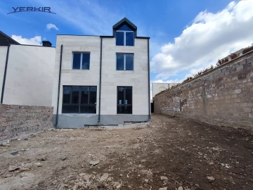 Houses Code: 9+520244