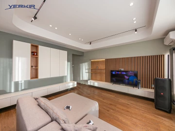 Apartments Code: 9+818743