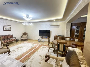 Apartments Code: 5+814135