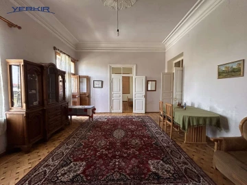 Houses Code: 5+517674