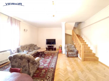 Houses Code: 10+508735