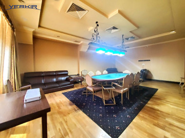 Կոմերցիոն Տարածքներ Կոդ` 5+904934