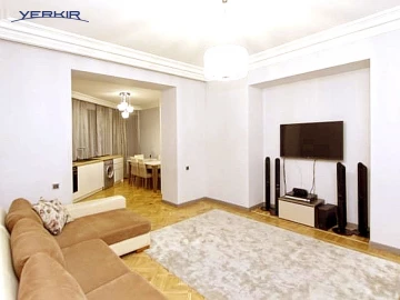 Բնակարաններ Կոդ` 5+305168