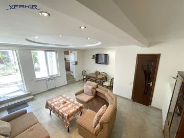 Առանձնատներ Կոդ` 3+511184