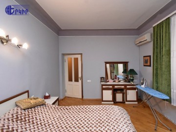 Բնակարաններ Կոդ` 10+2471490