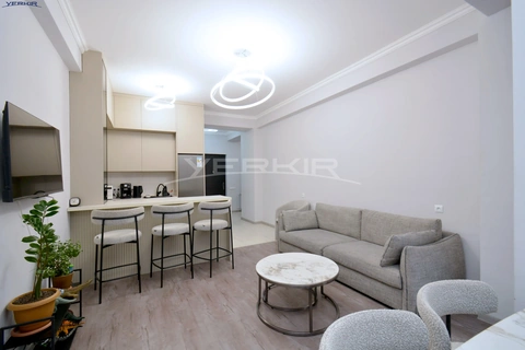 Apartments Code: 9+3714189