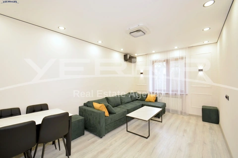 Apartments Code: 3+4294219