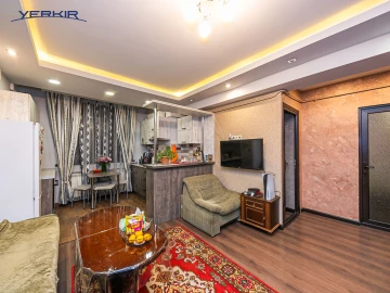 Բնակարաններ Կոդ` 9+1967370