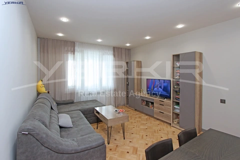 Apartments Code: 5+3953559