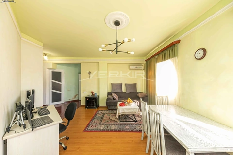 Apartments Code: 10+2825518
