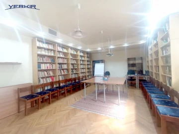 Կոմերցիոն Տարածքներ Կոդ` 10+708448