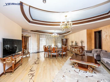 Բնակարաններ Կոդ` 5+418185