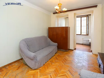 Կոմերցիոն Տարածքներ Կոդ` 10+720104