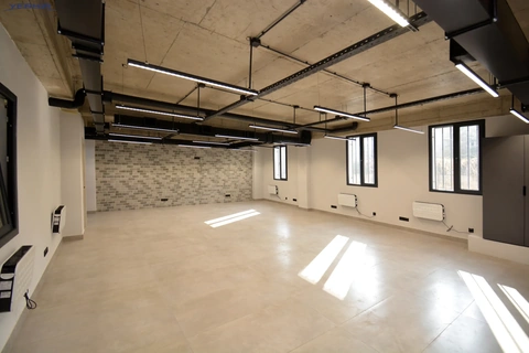 Commercial properties Code: 9+7448198