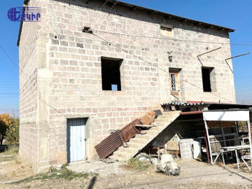 Houses Code: 2+50040