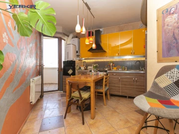 Apartments Code: 5+319336