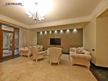 Houses Code: 4+513058