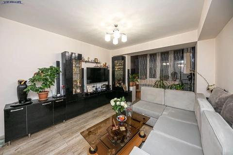 Apartments Code: 9+1294685