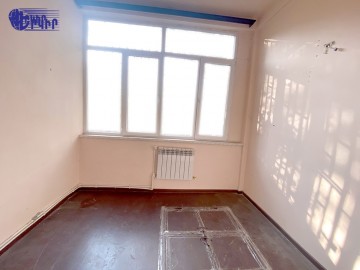 Կոմերցիոն Տարածքներ Կոդ` 5+70163