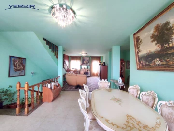 Առանձնատներ Կոդ` 8+507324