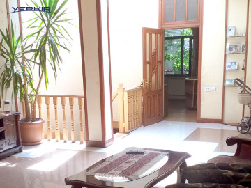 Առանձնատներ Կոդ` 2+504860