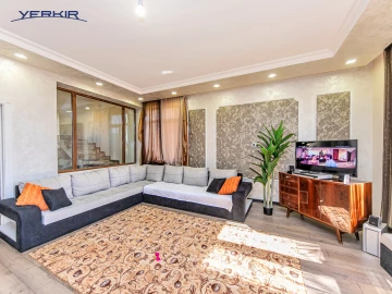 Առանձնատներ Կոդ` 10+516250