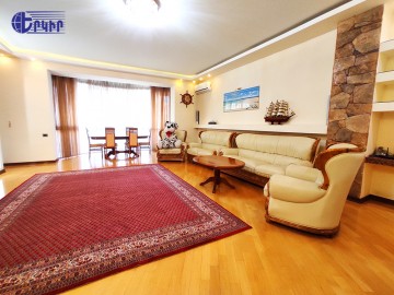 Բնակարաններ Կոդ` 5+33379