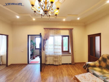 Առանձնատներ Կոդ` 10+518098