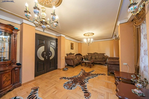 Houses Code: 9+5176260