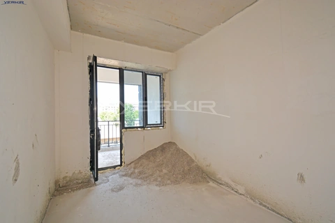 Apartments Code: 9+3341311