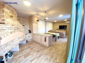 Houses Code: 6+50456