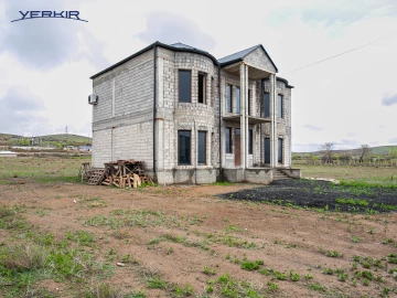 Առանձնատներ Կոդ` 10+517524