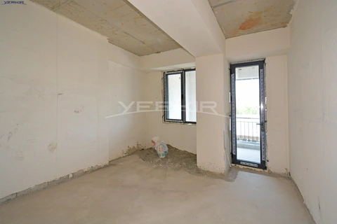 Apartments Code: 9+3341311
