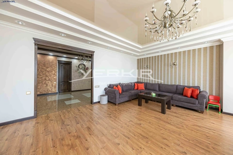 Apartments Code: 5+4480340
