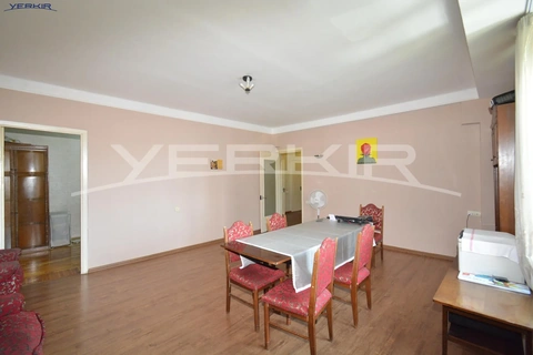 Բնակարաններ Կոդ` 10+3912468
