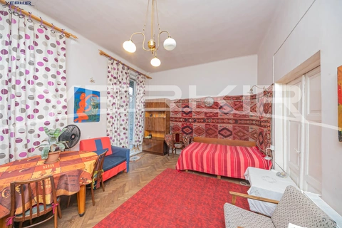 Apartments Code: 5+2120218