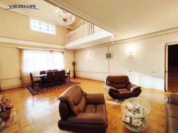 Առանձնատներ Կոդ` 10+517751