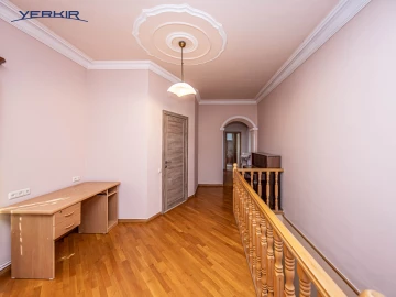 Առանձնատներ Կոդ` 5+513435